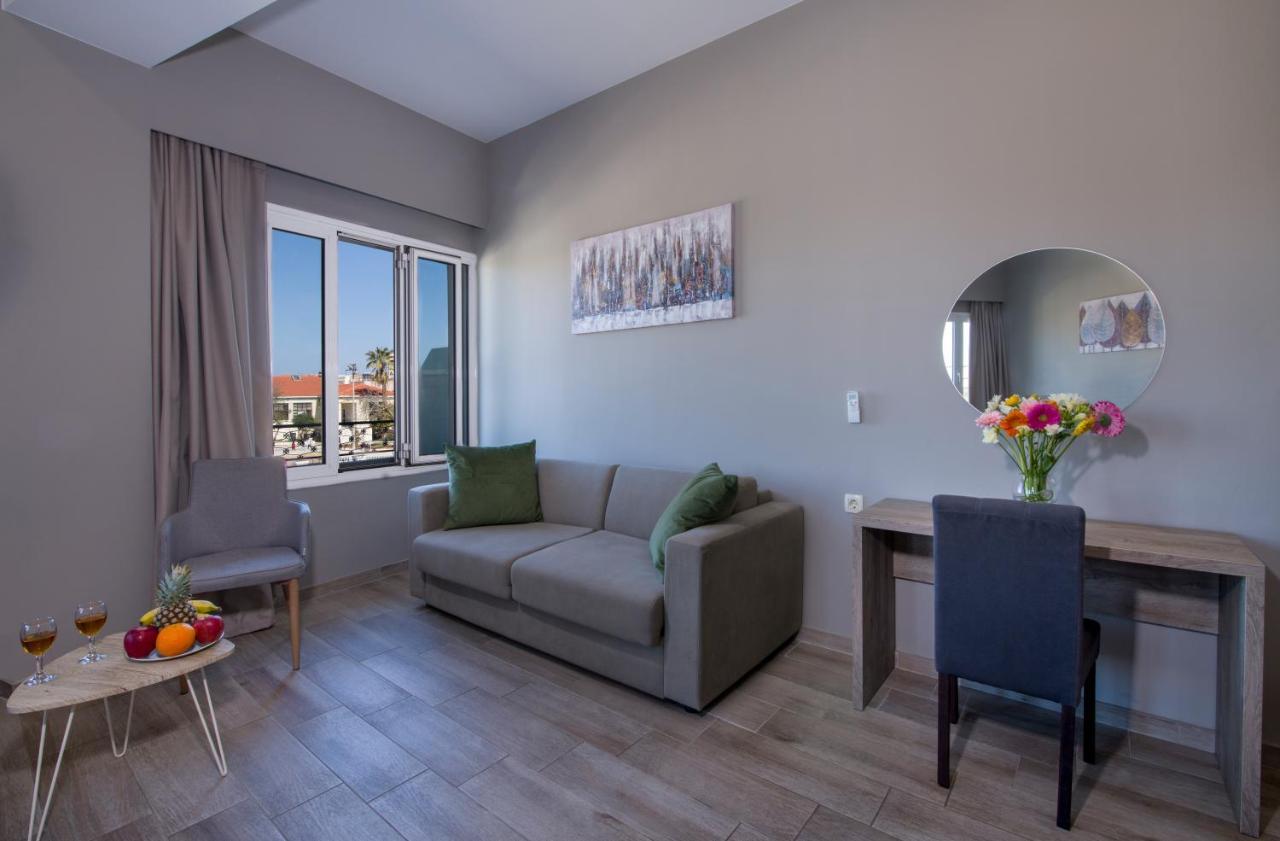Stoa Suites Chania Chrissi Akti Chania Exterior foto